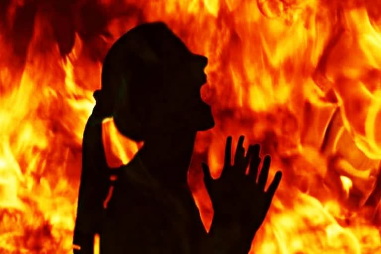 girl burnt to death in Deoghar