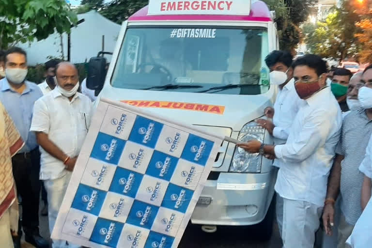 gift a smile ambulance started by ktr in the occasion of mla challa dharma reddy birthday in parakala in warangal rural