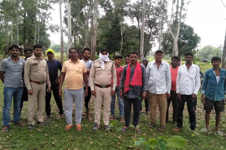 Forest employees demarcated the playground in koriya