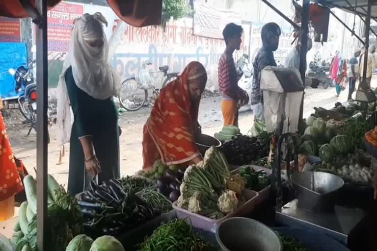 vegetable prices Increased in  sohna vegetable market