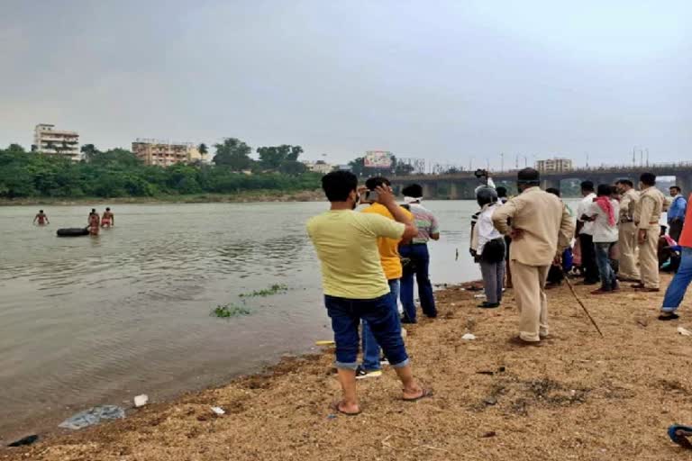 two-children-died-due-to-drowning-in-swarnarekha-river-in-jamshedpur