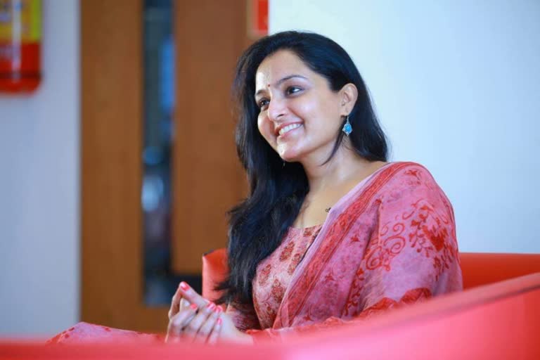 manju warrier's birthday special  malayalam actress birthday  manju  how old are you  42nd birthday  മലയാളത്തിന്‍റെ സ്വന്തം മഞ്‌ജു സ്‌പർശം  42 ഒരു വയസല്ലാതാകുമ്പോൾ  മഞ്‌ജു വാര്യർ ജന്മദിനം  പിറന്നാൾ  മലയാളനടി പിറന്നാൾ  ഹൗ ഓൾഡ് ആർ യൂ