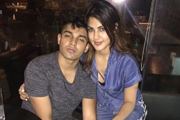 rhea chakraborty  rhea chakraborty latest news  showik chakraborty  showik chakraborty latest news  rheas bail plea  rheas bail  rheas bail plea to be heard on september 10  Rhea, brother Showik's bail plea  നടി റിയ സഹോദരൻ ഷോയിക്ക് എന്നിവരുടെ ജാമ്യാപേക്ഷ സെപ്റ്റംബർ 10ന് പരിഗണിക്കും  നടി റിയ  സുശാന്ത്