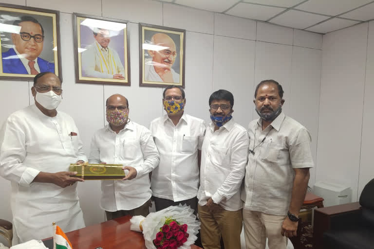 tngos meet gutta sukhendar reddy at hyderabad