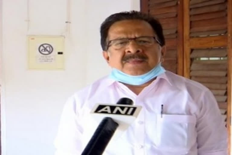 Kerala opposition leader Chennithala withdraws remark Kerala opposition leader Kerala opposition leader Chennithala Chennithala remark Thiruvananthapuram news கேரளா ரமேஷ் சென்னிதலா கருத்து கேரள அரசியல் பரபரப்பு திருவனந்தபுரம்