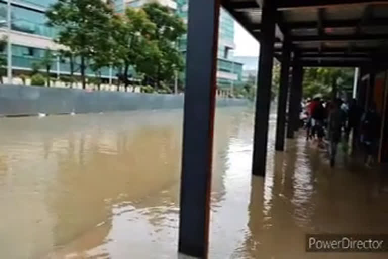 Heavy rain in bangalore