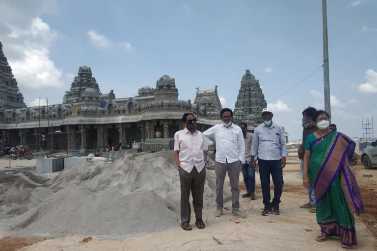 Vice Chairman of Yada who inspected the yadadri main temple works