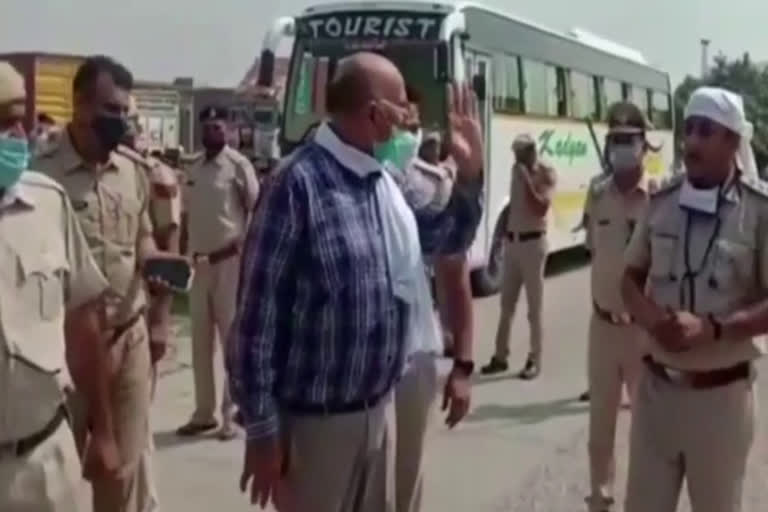 panipat-police-detained-farmers-going-to-kisan-bachao-mandi-bachao-rally