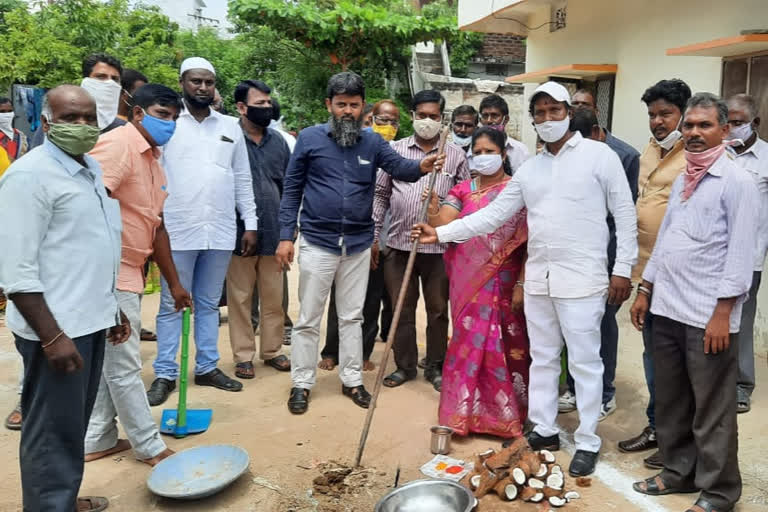 Nizamabad mayor neeti kiran laid foundation for development works