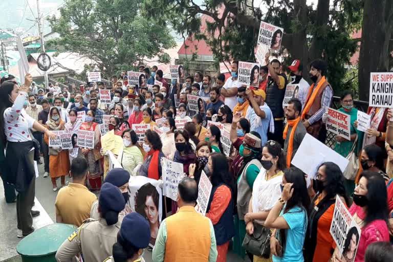 Himachal BJP Mahila Morcha sent bangles to Sanjay Raut, Uddhav Thackeray and Rahul Gandhi