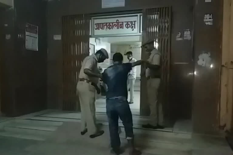 Churu news, District Hospital, Drunken bullying