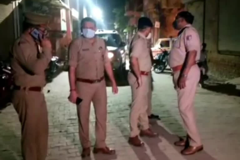 one youth from prem nagar shot dead at loni in ghaziabad