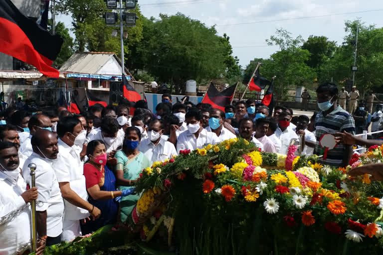 aiadmk-and-dmk-pay-homage-on-the-occasion-of-tiyagi-emanuel-sekaran-memorial-day