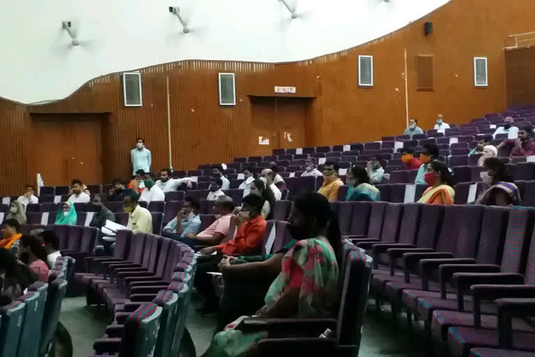 नगर निगम के साधारण सभा की बैठक, General meeting of municipal corporation