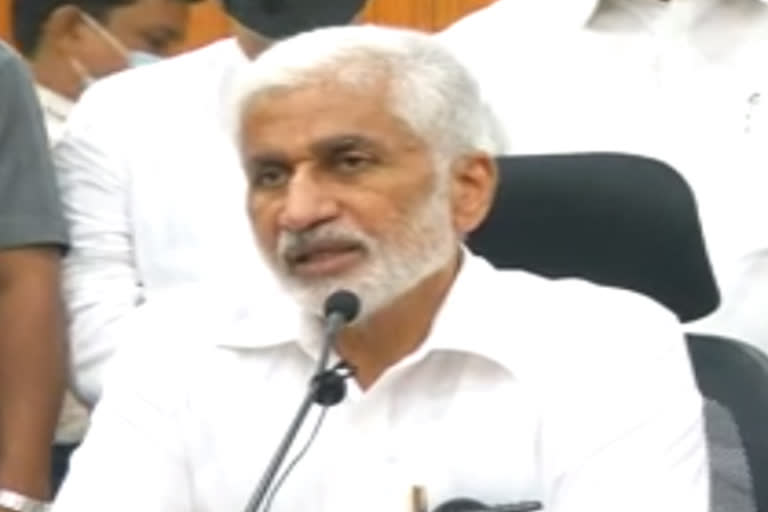 Vijayasai Reddy praise visakha officers over corona control