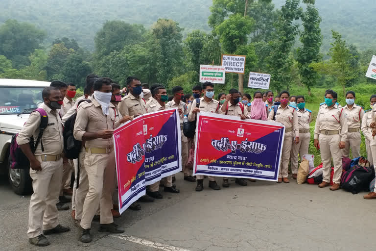 demonstration of assistant police personnel