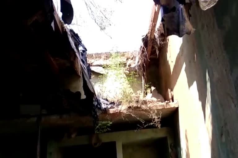 Roof of a house collapsed in Yamunanagar