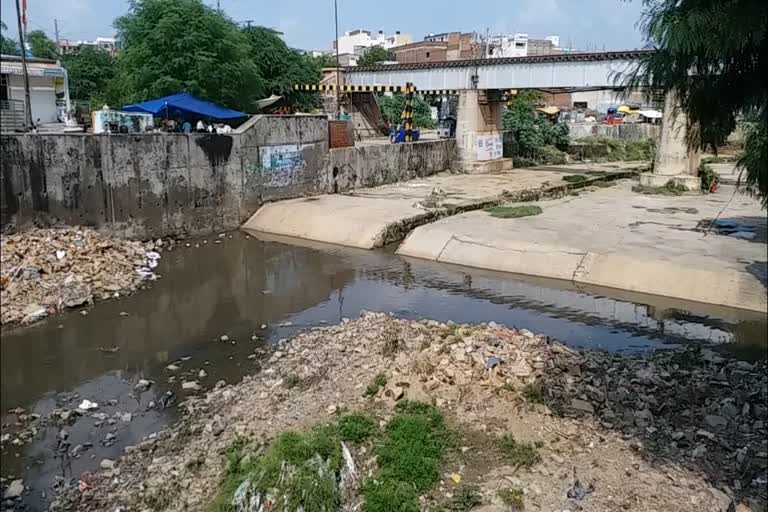 Jaipur Development Authority,  cover and strengthen jaipur drains