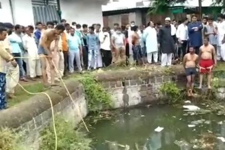 Innocent fell in a 70 feet well in Dewas