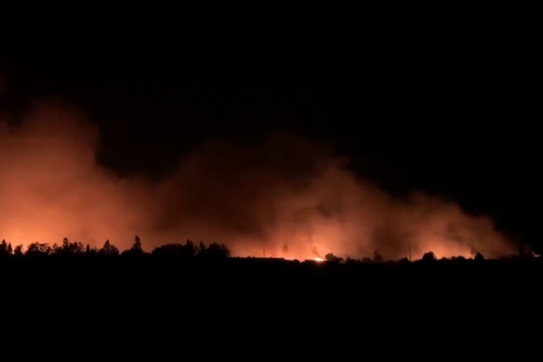 WATCH: Wildfire engulfs southern Oregon town