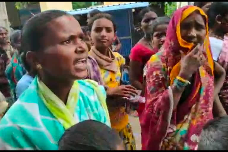 Massive protests by women demanding the ban on alcohol