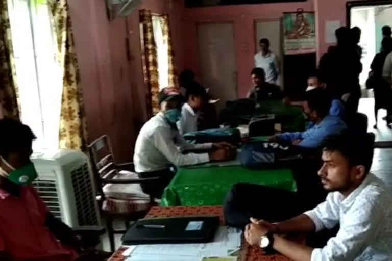 diffarent situation at dhamaji govt office interview candidates