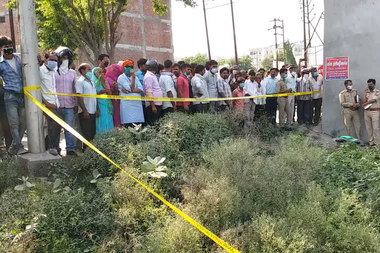 body found in bushes in aligarh