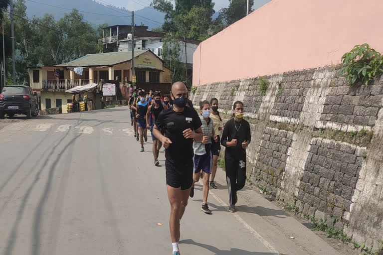 marathon runner Sunil Sharma and 40 youngsters reached Renukaji