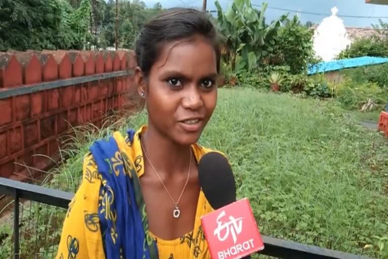 koraput: A 10th class girl doing corona awareness with song