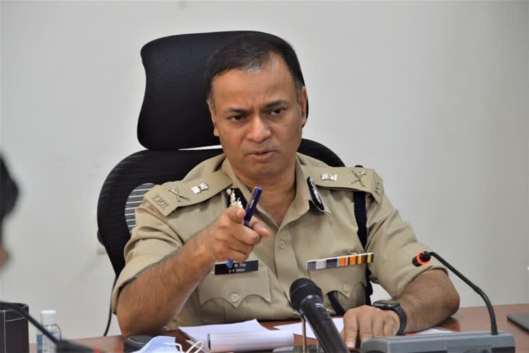 Faridabad Police Commissioner holds meeting with officials