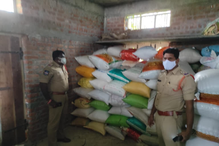 ration rice seized at raghunathapally in janagama district