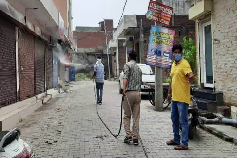 municipal corporation employees sanitize markets in jagadhri yamunanagar