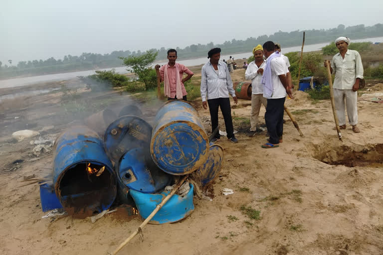 शराब भट्टी नष्ट