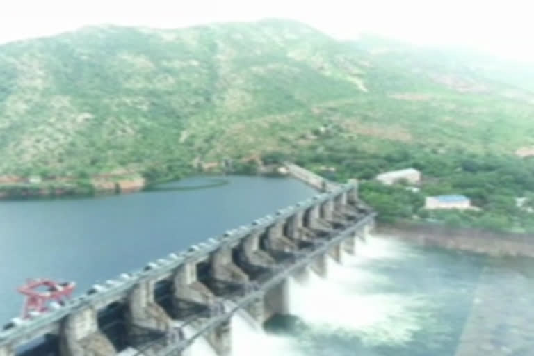 flood increased in somasila reservoir