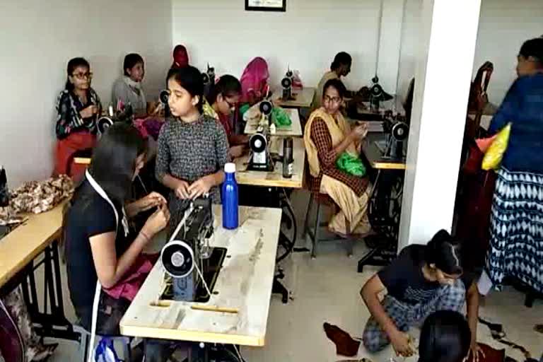 Women are becoming independent in Jalore