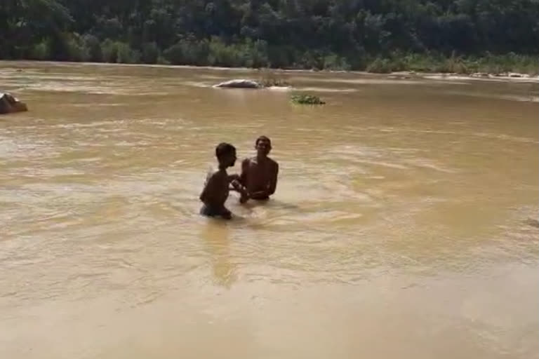 Death due to drowning in river in Surajpur