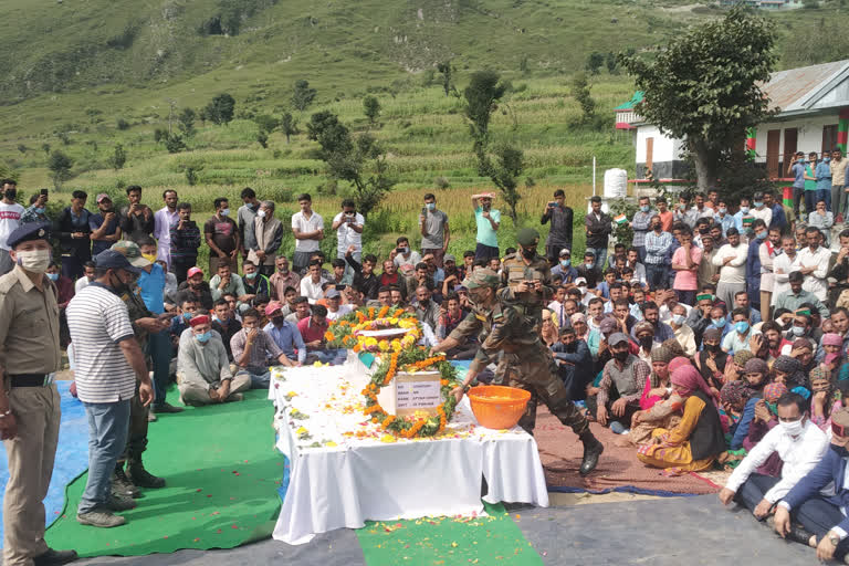 martyr Attar Rana cremated