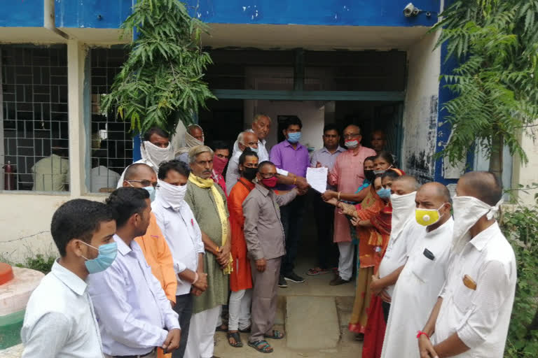 Brahmin Samaj submits memorandum to Chief Minister regarding pending 8 point demands