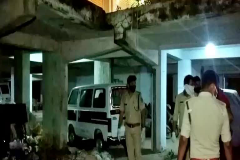 person-jumped-from-the-fourth-floor-in-bilaspur-died-on-the-spot