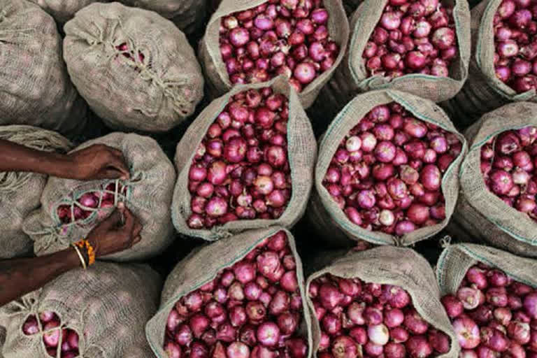 Centre prohibits exports of onions