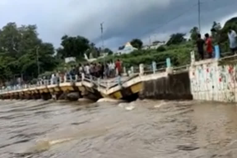 eleru canal heavy  flood at east godavari district