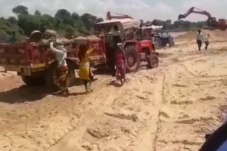 despite-ngt-order-illegal-mining-is-going-on-in-katni