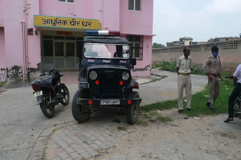 पति ने फांसी लगाकर दी जान