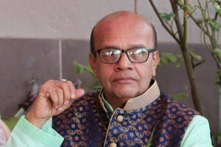 nikunj vakil passed away