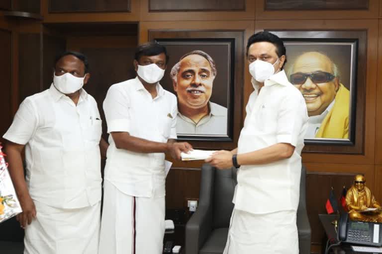 senkottaiyan brother son joined dmk