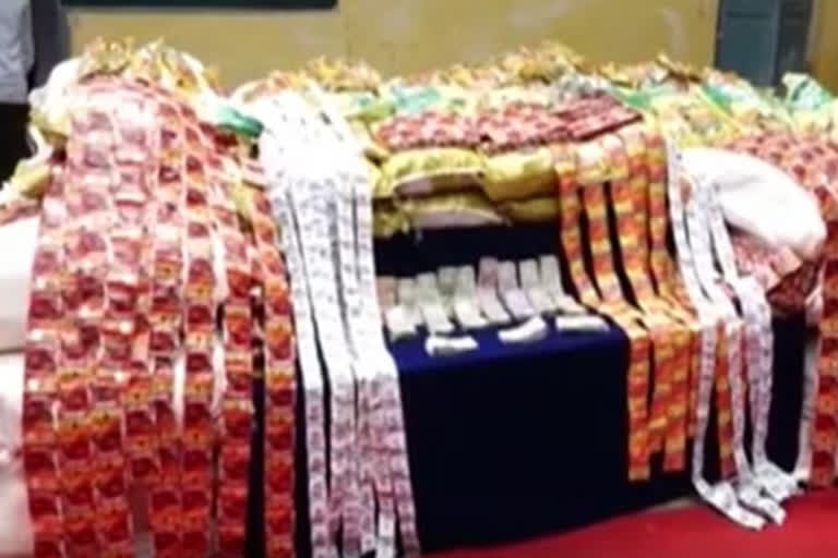 Tobacco prouducts caught and 8 members arrest in vijayawada