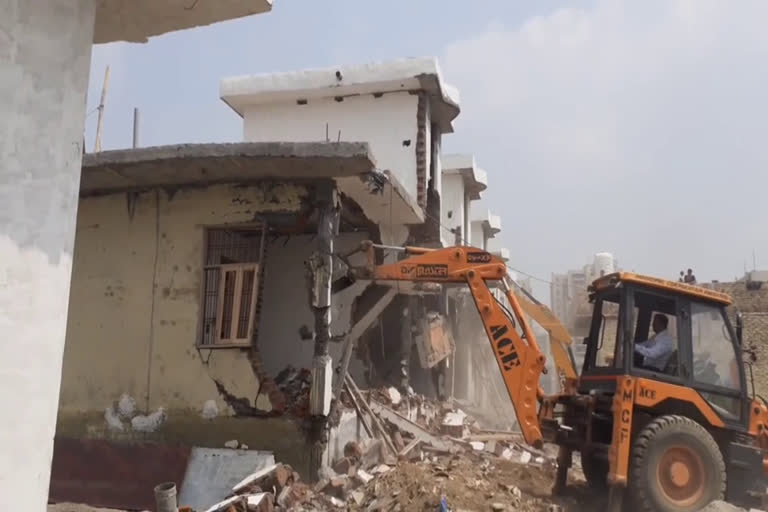 action continues on illegal constructions in faridabad