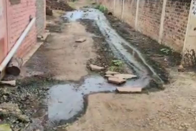 Locals in fear sewage water epidemic road for five years