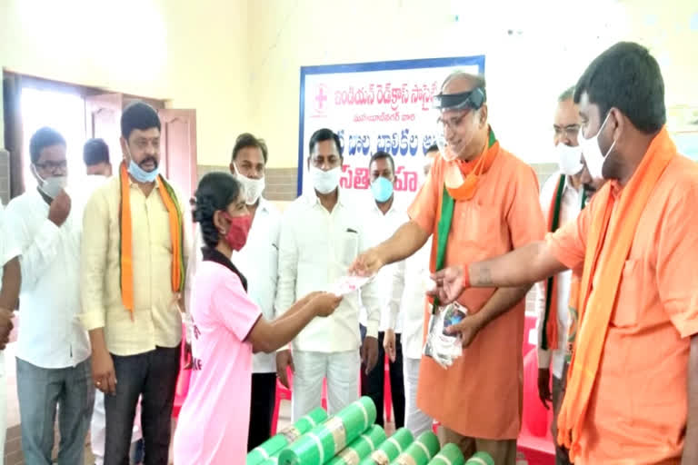 hoisted-the-national-flag-on-the-occasion-of-telangana-liberation-day-in-mahabubnagar-district