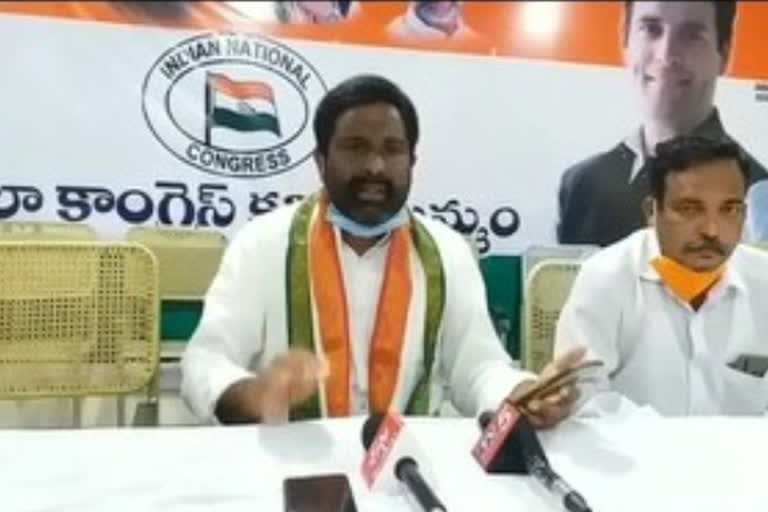 khammam congress leader spoke on double bedroom houses